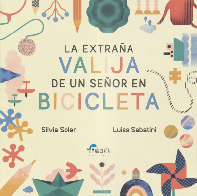 La extraña valija de un señor en bicicleta