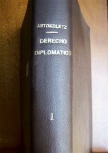 Manual diplomático y consular : (para uso de los aspirantes y funcionarios de ambas carreras)