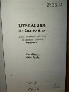 Literatura de cuarto año : textos, estudios y apéndices de términos literarios